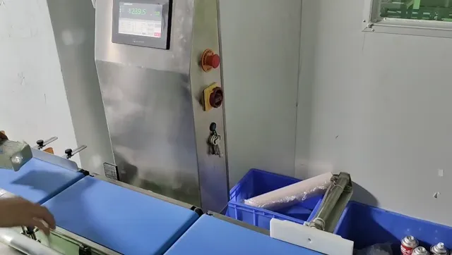 不合格品直接进收集箱：剔除闭环演示